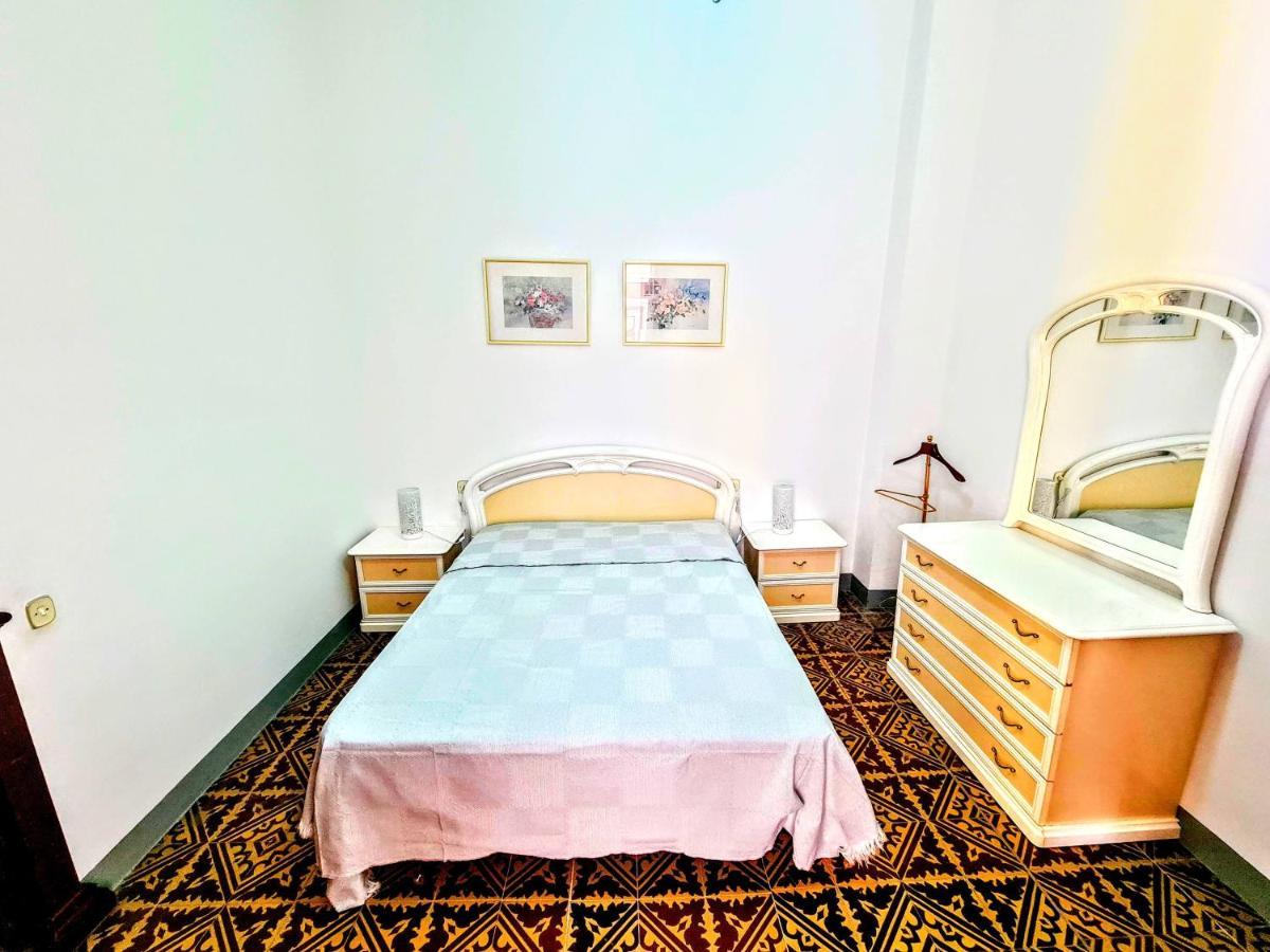 Aparthotel La Traviata - Buñol Esterno foto