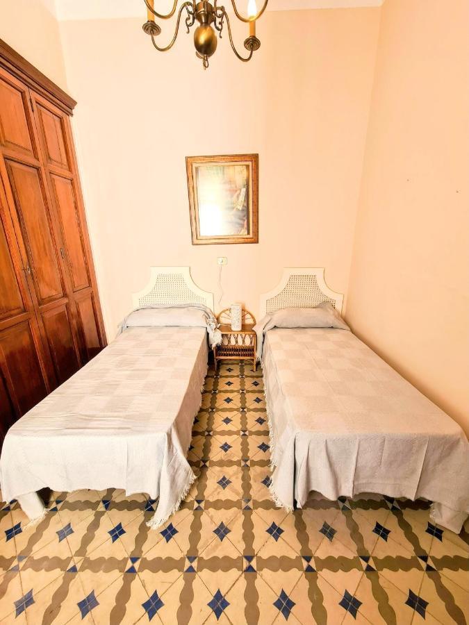 Aparthotel La Traviata - Buñol Esterno foto